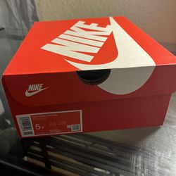 Nike Dunks (Pandas)