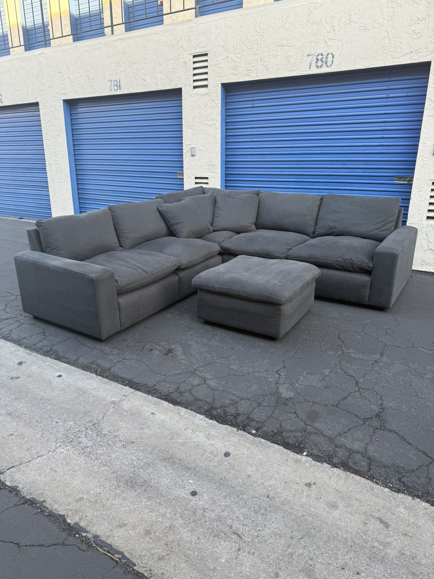 Ashley Modmax 6-Piece Sectional Modular Sectional Dark Gray