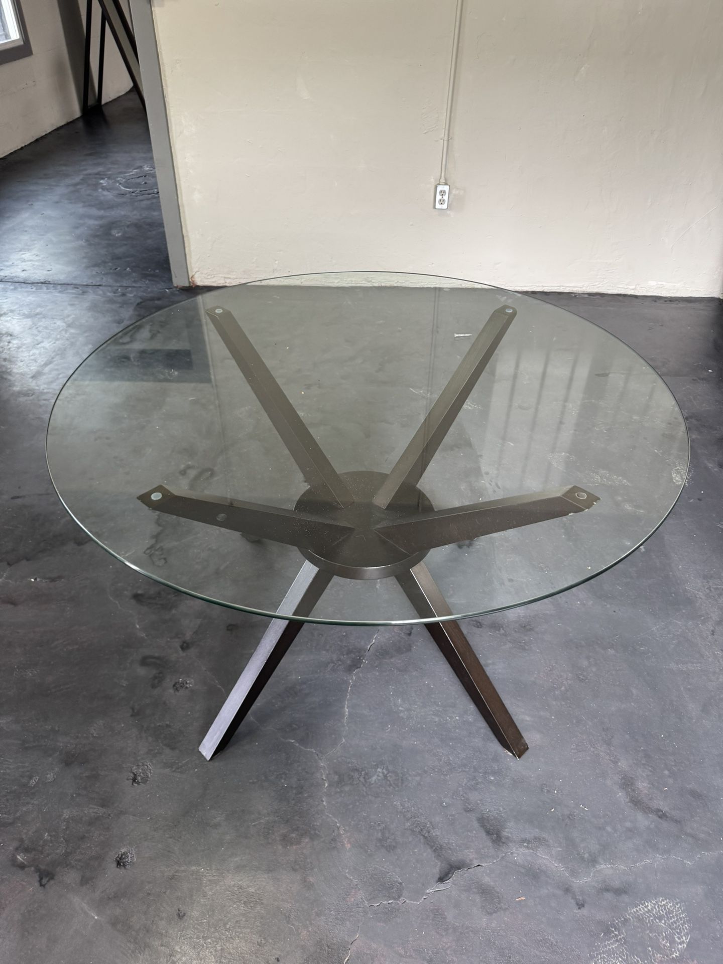 Beautiful Glass Dinner Table!