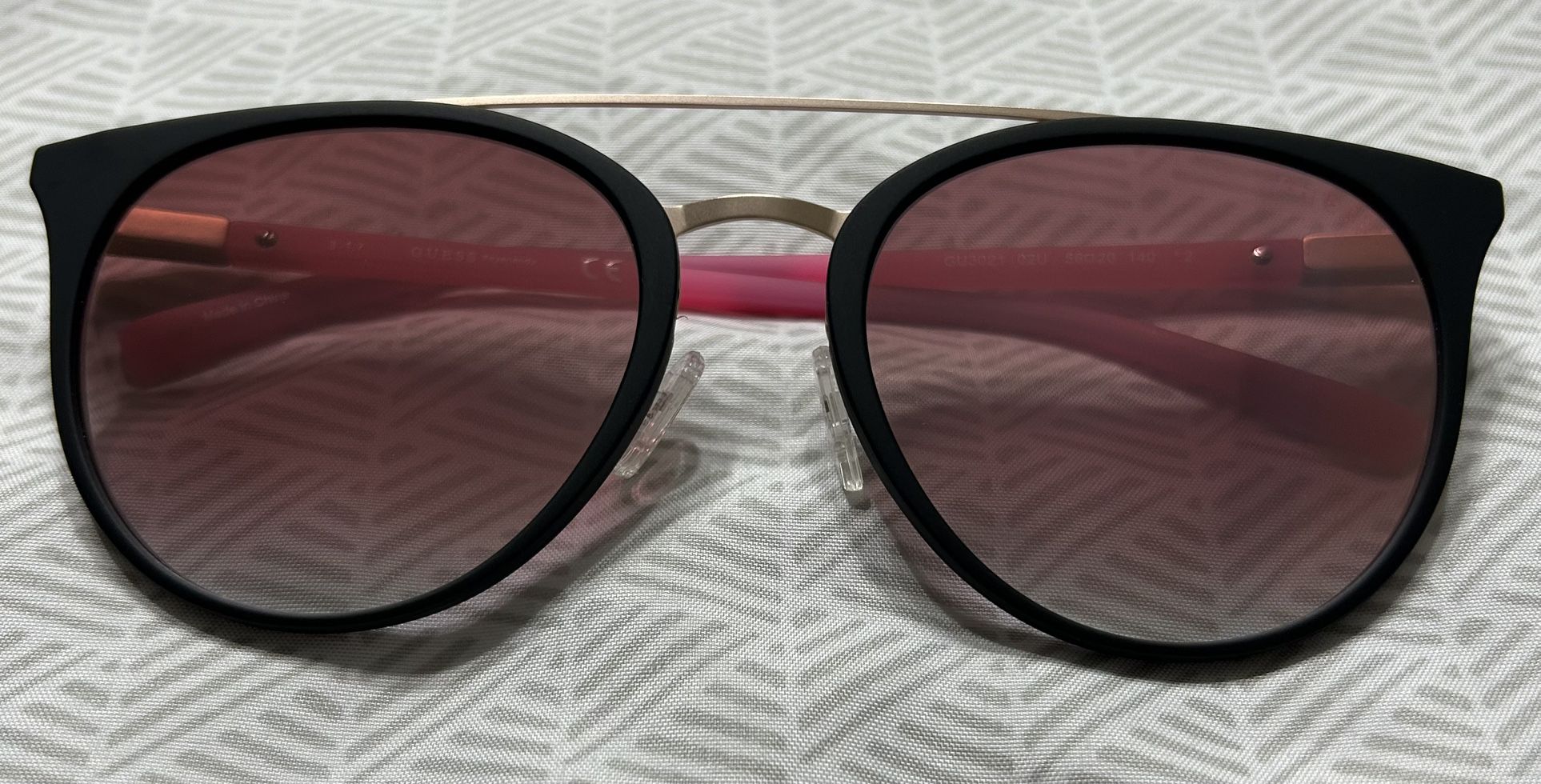 Guess Sunglasses (GU3021 Black/Pink)