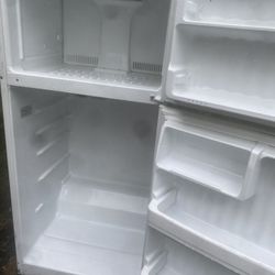 Refridgerator
