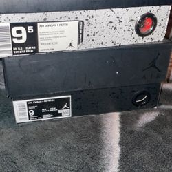 Empty Jordan Boxes 