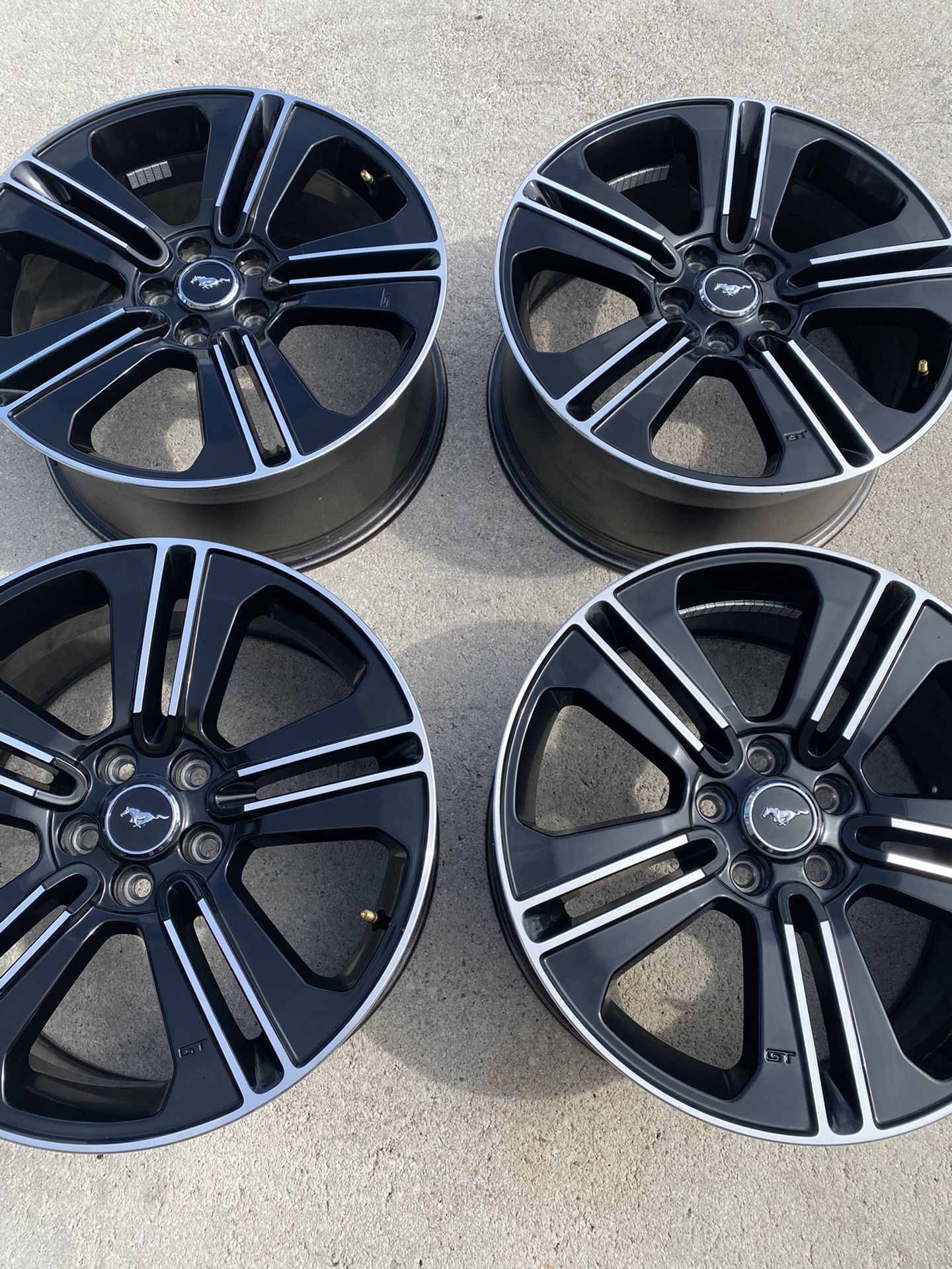 19” Ford Mustang GT OEM rims wheels MINT CONDITION!