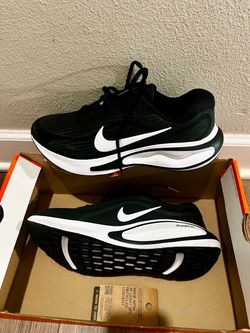 Nike journey run shoes for men’s size 11