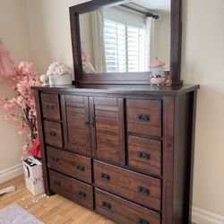 Trestlewood dresser with mirror