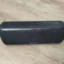 SONY Bluetooth Speaker (Model: SRS-XB31) For Sale 