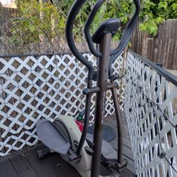 elliptical exercise machine 