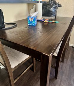 Free Dining Table