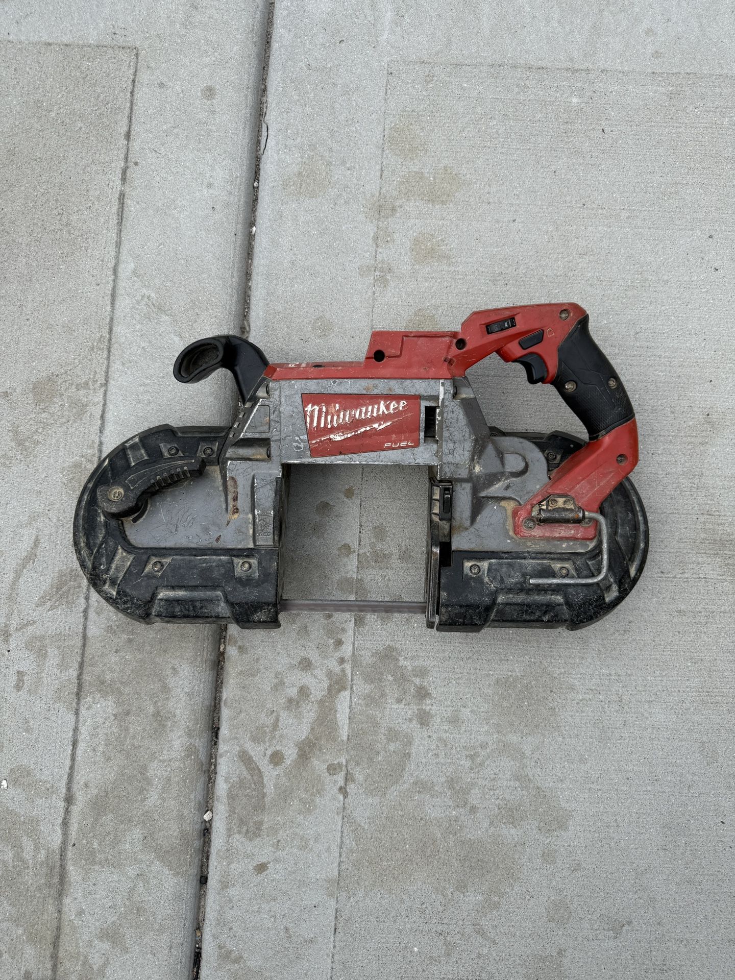 Milwaukee M18 FUEL 18V Lithium-Ion Brushless Cordless Deep Cut Band Saw (Tool-Only)