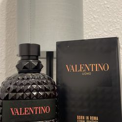 UOMO VALENTINO
