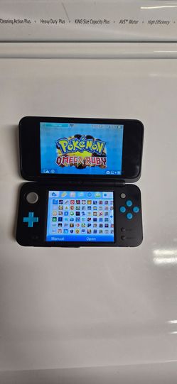New 2DS XL, 200+ Games, Stylus, Charger, Pokemon Bank