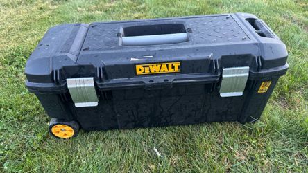 Dewalt  Rolling Tool Box