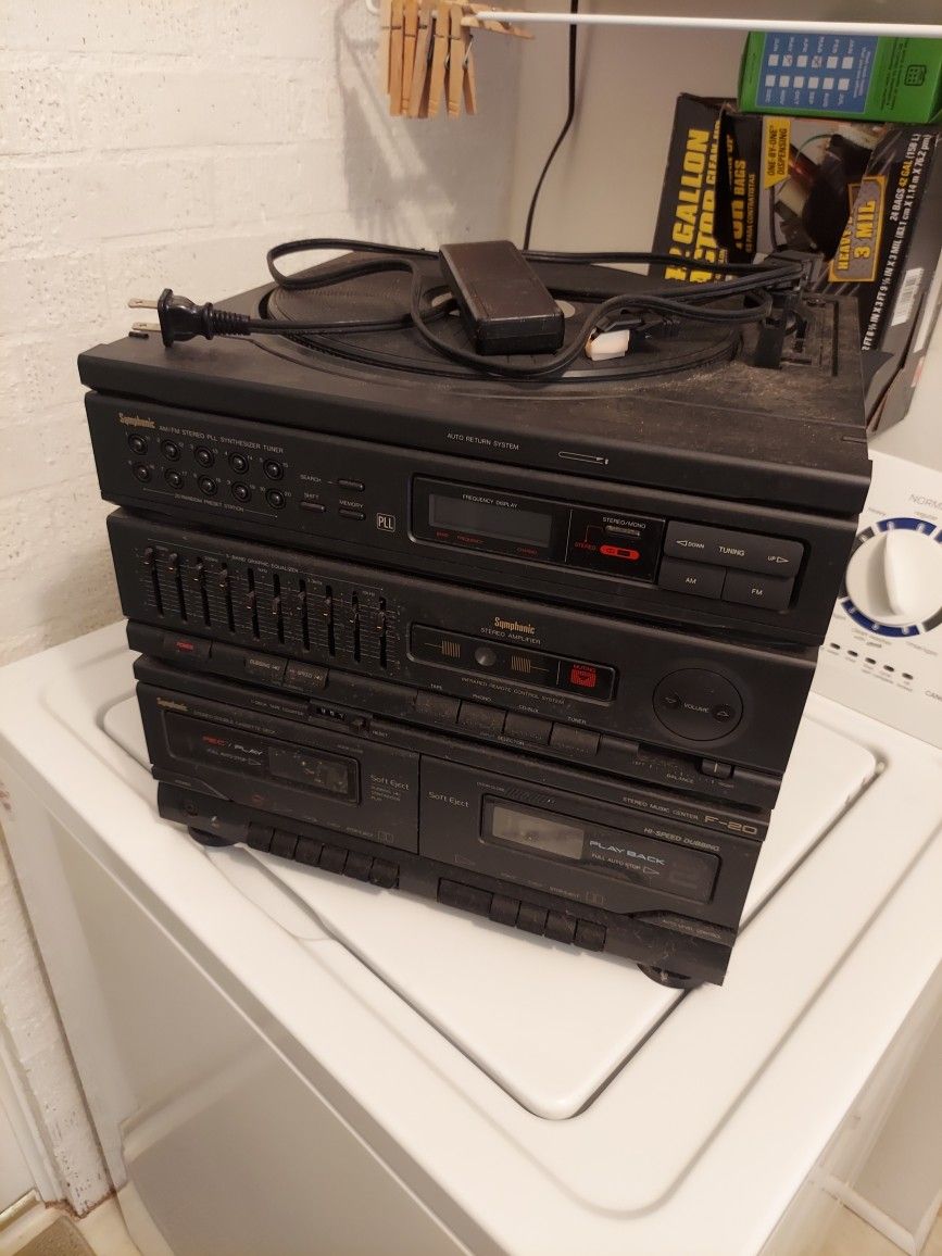 Vintage Stereo w/ Turntable