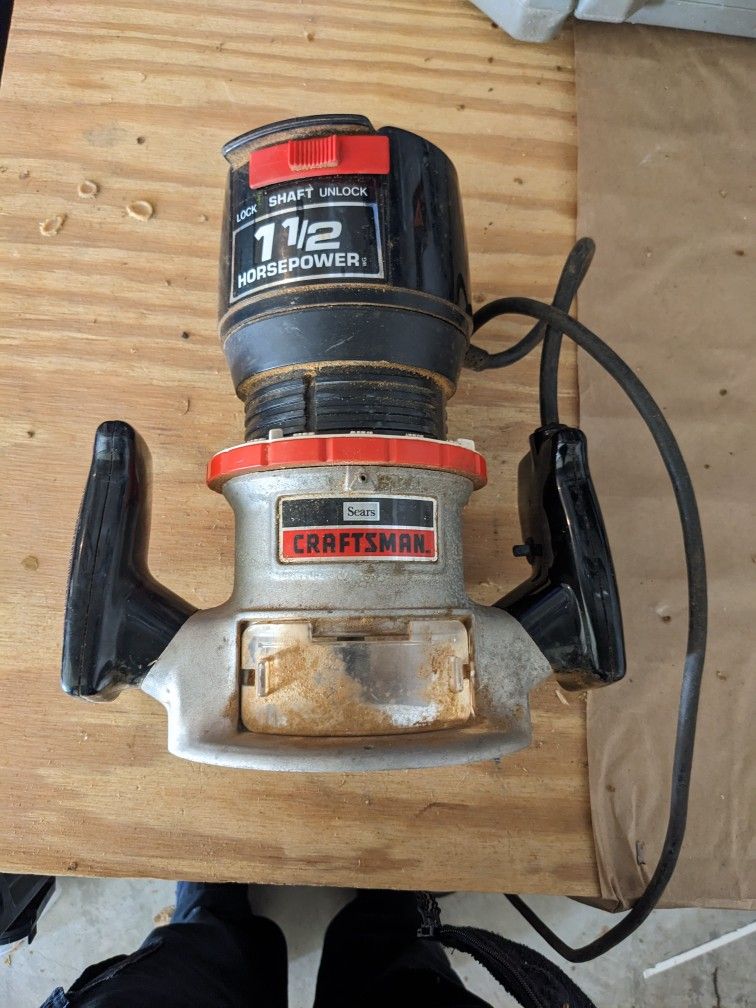 11/2 HP Craftsman Router