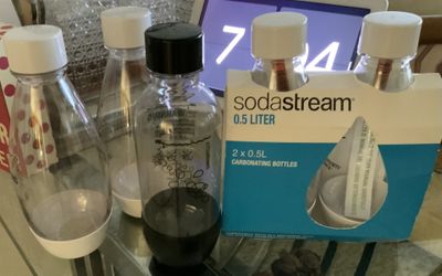 Sodastream Carbonating Bottles 0.5L Twin Pack White BPA free One Pack NEW & One Single Bottle Brand New - 3 Bottles Total- Please Read Ad