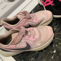 Girls Gym Shoes Size 1