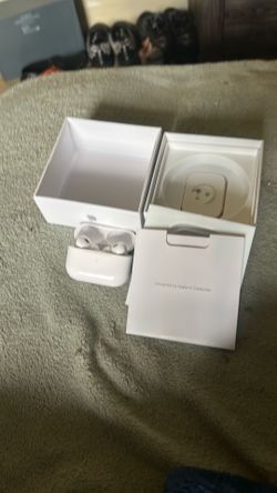 Air Pods (2nd Gen)