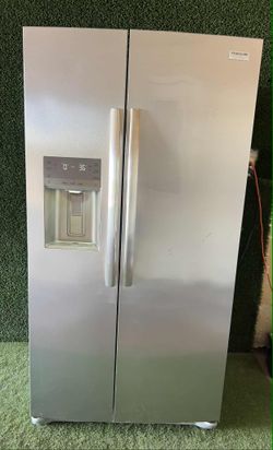 FRIGIDAIRE REFRIGERATOR