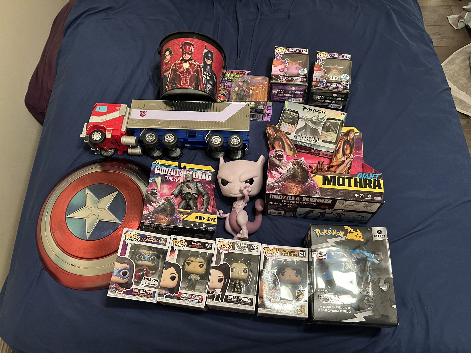 Lot Of Collectibles READ DESCRIPTION