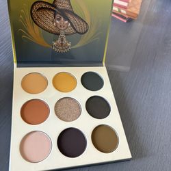 Juvia Place Eye Shadow Pallet 