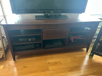 Entertainment table