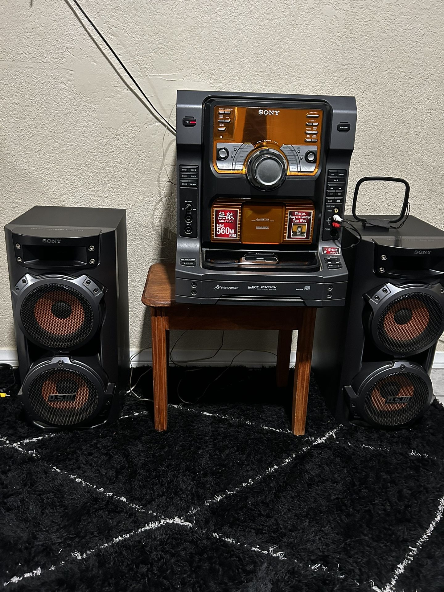 Sony HCD-ZX66i Mini Hi-Fi Stereo System w/ SS-ZX66i Speakers 5-CD