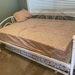 Day Bed/Trundle
