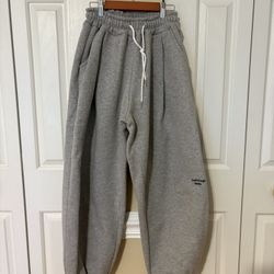 Siio Unisex Simple Things Promises Sweatpants, Gray