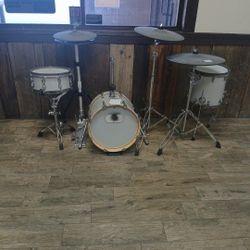 Ef Note Drum Set