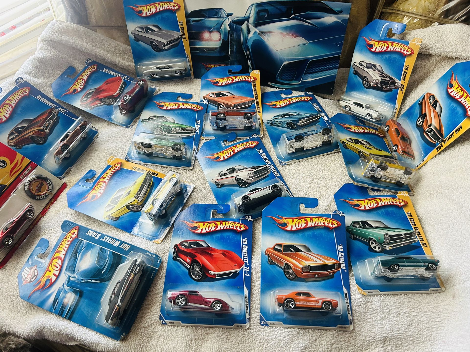 Brand New Classic Hot Wheels 16
