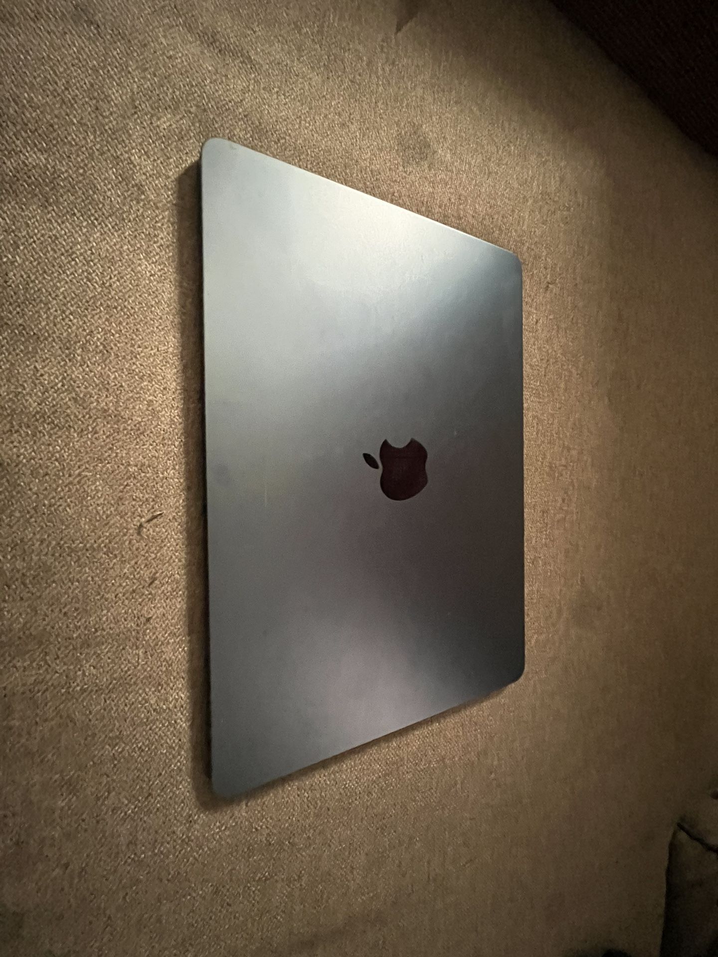 Macbook M2 Midnight Blue