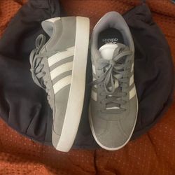 Addidas Mens 7.5