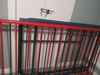 Metal bunk bed