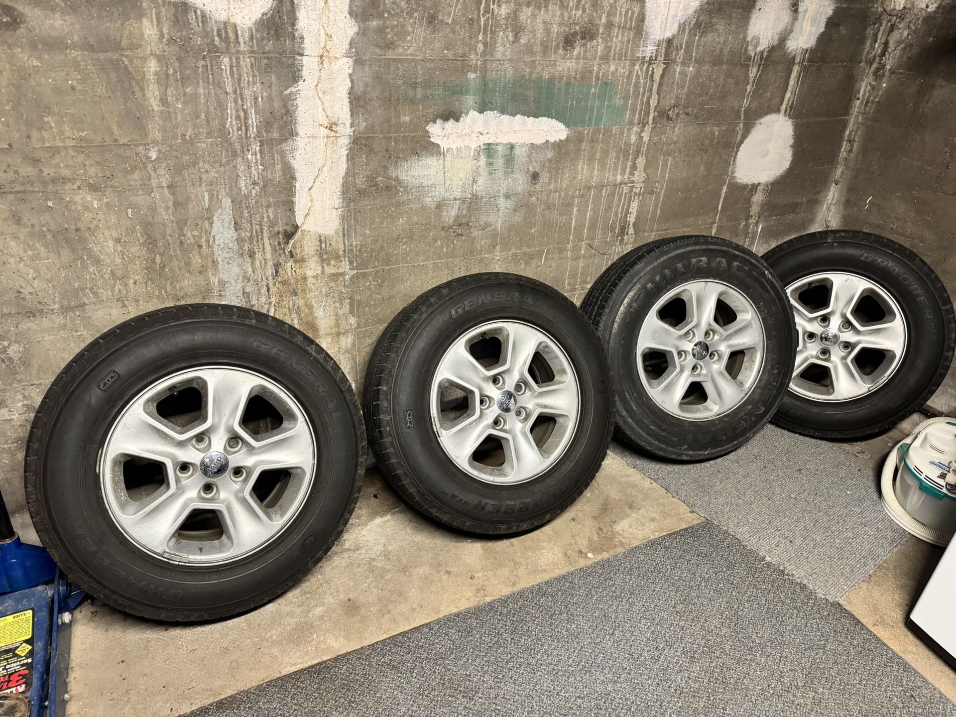 2016 Oem Jeep Grand Cherokee Tires And Rims 250$