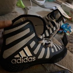 Adidas Size 4 1/2