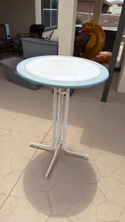This appears to be a vintage “Bière en Fût” folding cocktail/pub table