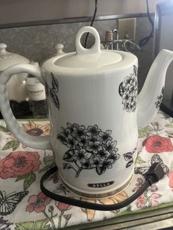 Bella Ceramic Tea Pot