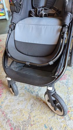 uppababy vista alice UPPAbaby Vista V3 Convertible Single-to-Double Stroller – PramFox main image 1