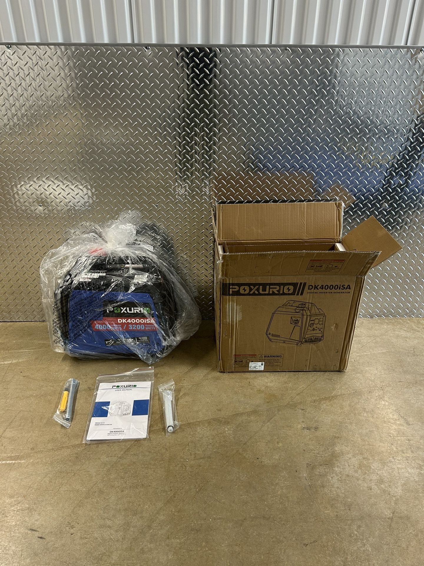 BRAND NEW Poxurio 4000 Watt Inverter Generator NEVER USED!
