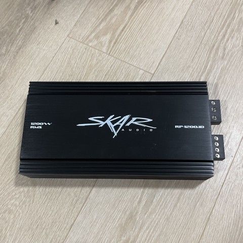 SKAR 1,200 Watt Amplifier