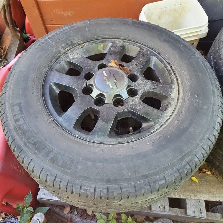 Chevy/Gmc 18" rims