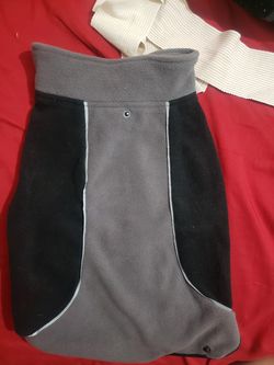 New Dog Sweater $3 xl