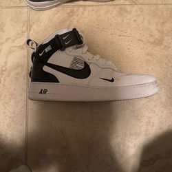 White And Black Nike Shoes