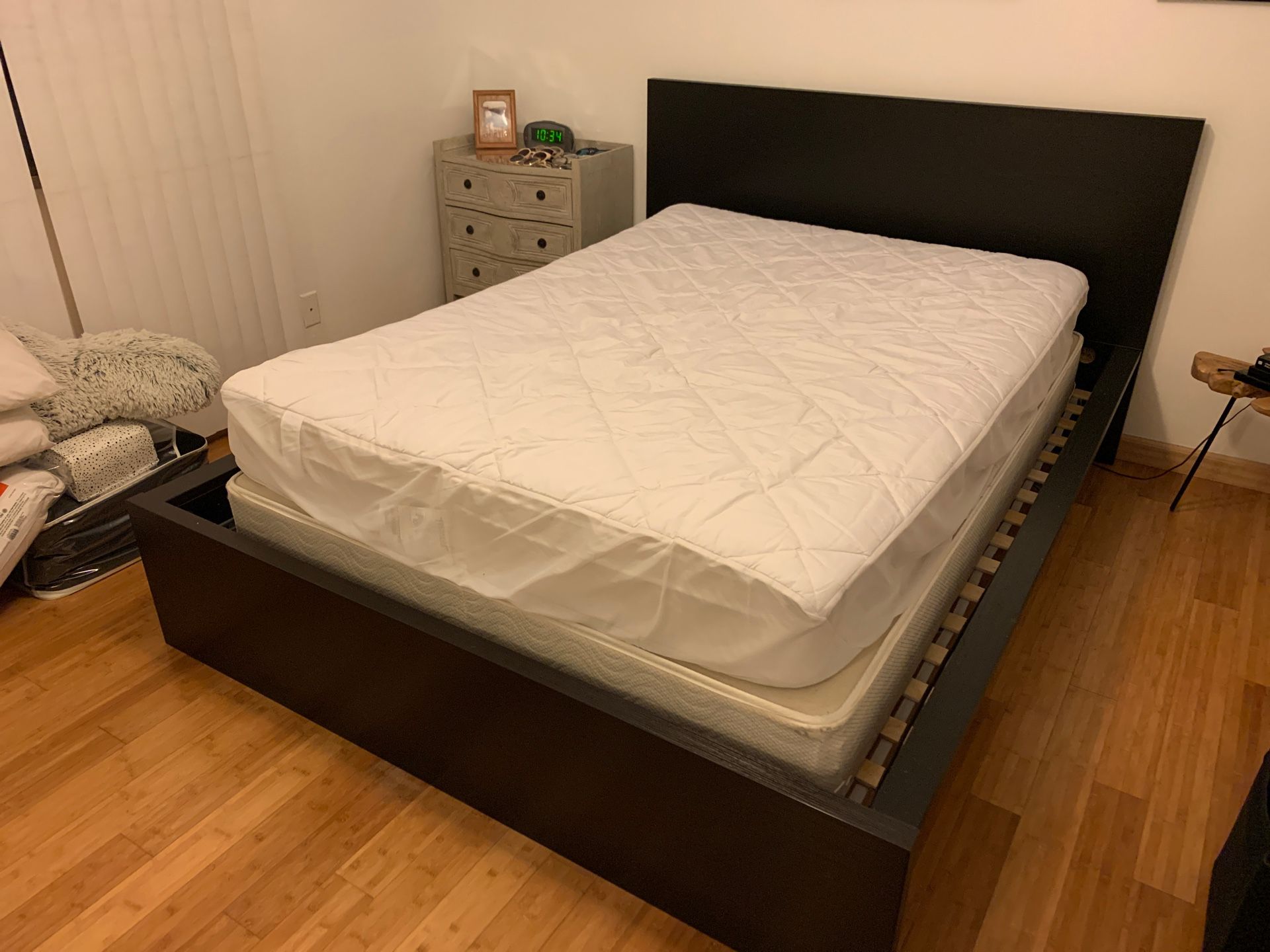 FREE Full Size mattress and box spring