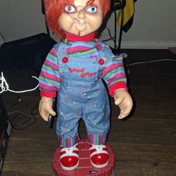 Talking And Walking  Chucky 