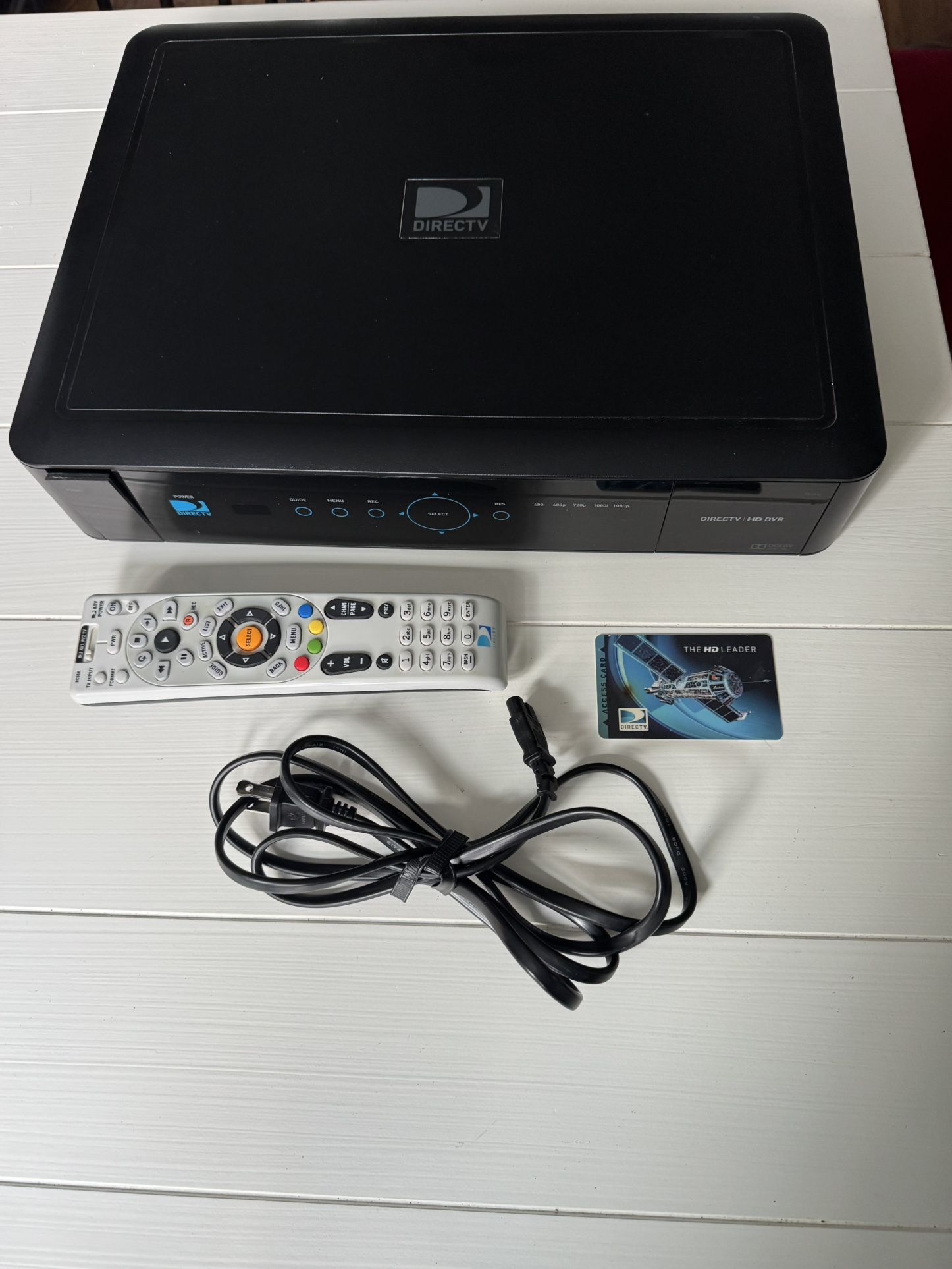 DirecTV HR34-700 Genie HD DVR Receiver with AC Adapter & Remote Tested