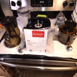 Kuvingo Juicer, Model REV0830
