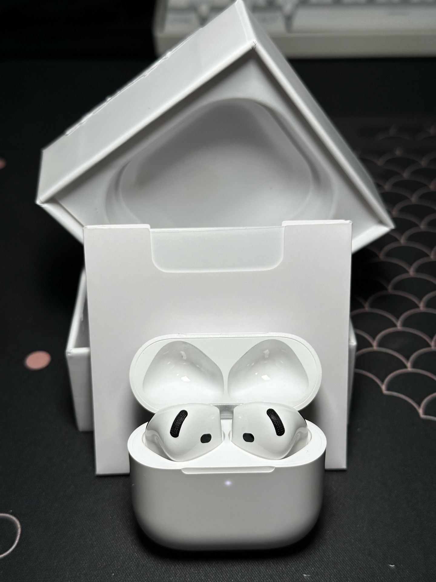 NEW OPEN BOX 4th Generation Wireless In-Ear Headset