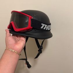 Motorcycle helmet