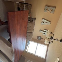 dinning  table n chairs  real wood 